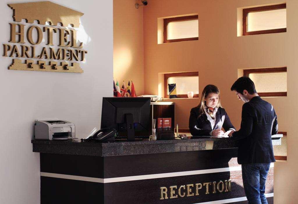Hotel Parlament Pristina Intérieur photo